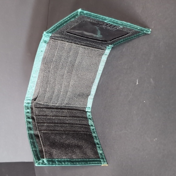 Disney Winnie the Pooh Green/Black/Tan Velcro Tri-Fold Wallet, Vintage. - Picture 3 of 10